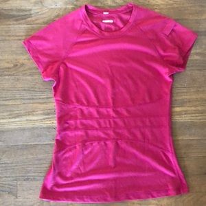 Lululemon T-shirt